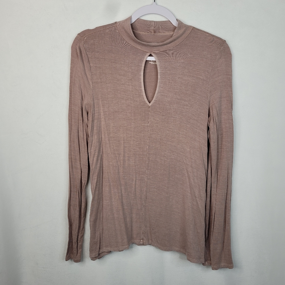American eagle soft and sexy top.